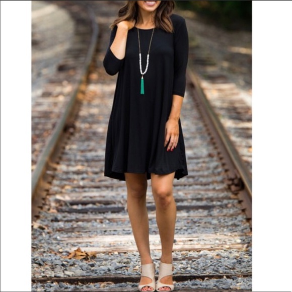 ✨LAST ONE✨Black swing dress - Picture 2 of 8